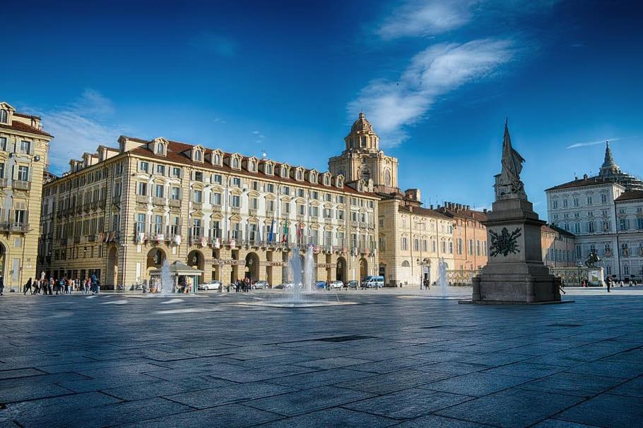 Ampia Mansarda E Terrazzo 10 Minuti Dal Centro Turim Exterior foto